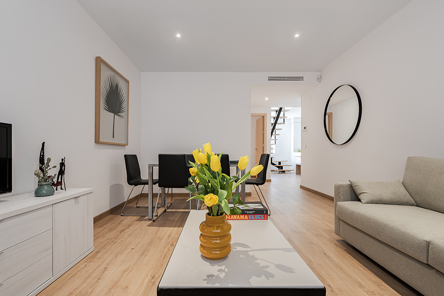 Living room on the 4-bedroom floor of the Lérida 8 Building.